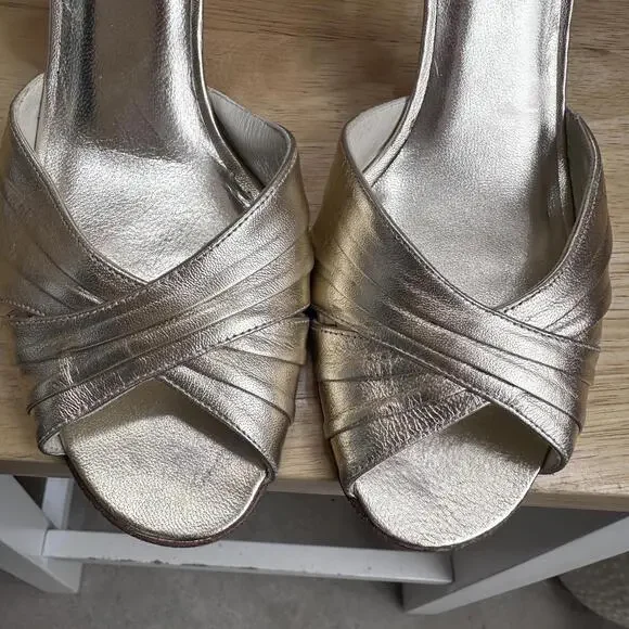 Stuart Weitzman Gold Heels Open toed Pump Sz 9 - Picture 2 of 9